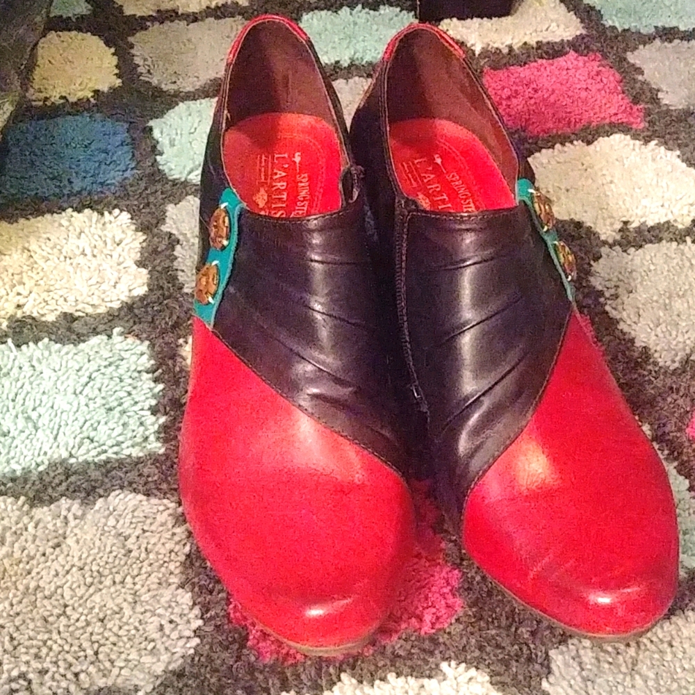 L'Artiste Leather Shoes